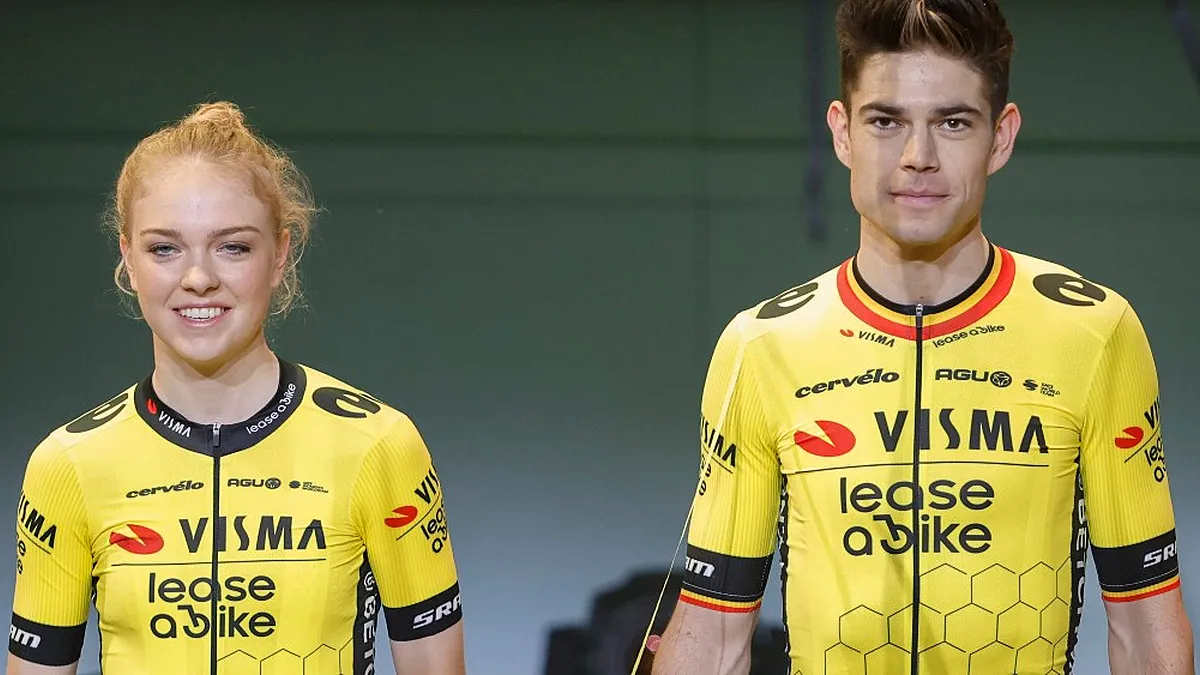 Van Aert Backs Van Empel: Cyclocross Support