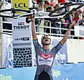 Van der Poel soleert na pech voor Pogacar naar winst in Parijs-Roubaix