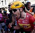Dversnes drijft na zege spot met peloton