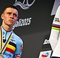 Evenepoel opnieuw zwaar door het stof: "Klein ventje, groot bakkes"