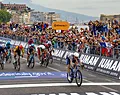 Groves wint hectische Giro-etappe, Van Aert waagt poging