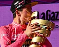 Met start in zicht: topfavoriet Roglic zorgt plots voor Giro-twist