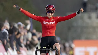 Van Alphen wint voor het eerst in jaren weer eens een cross