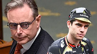 Wout van Aert moet het afleggen tegen Bart De Wever