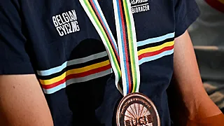 Zware domper! Belgische medaillekandidaat mist WK na aanrijding