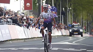 Wat een stunt! Blasi verschalkt favorieten in Amstel