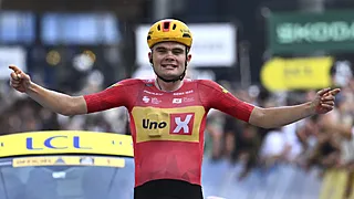 Charmig profiteert van vrijheid in Tour Auvergne-Rhône-Alpes