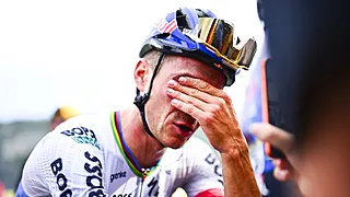 Evenepoel breekt na 'mooiste Tourzege' in carrière 