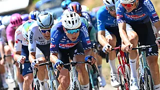 Philipsen kan zijn ogen niet geloven na opmerkelijk Tourmoment