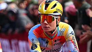 Kopecky verrast met verschijning op wel heel opmerkelijke plek