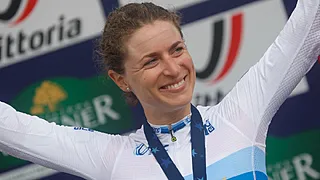 Reusser vernedert Vollering en pakt wereldtitel