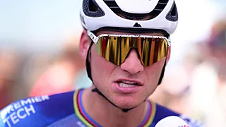 ‘Rookgordijn voltrekt zich rondom Mathieu van der Poel’