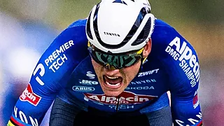 Van der Poel zit niet stil en laat indrukwekkende cijfers zien