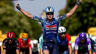 Ongezien! Merlier geeft alle sprinters het nakijken