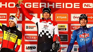 Niet Van Der Poel maar deze veldrijder verdiende dit seizoen het meest