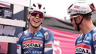 Giro al op stelten: Quick-Step zorgt meteen voor controverse