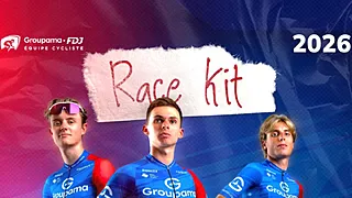 Nieuw FDJ-tenue onthult: subtiele details in mouw stelen de show