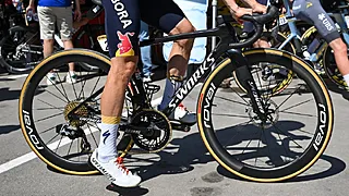 Evenepoel gaat wel heel ver en pakt opvallend uit: “Elke gram telt”