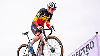 Nieuwe klap voor Norbert Riberolle na WK-diskwalificatie