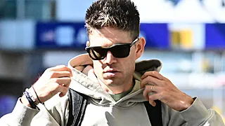 Van Aert door het stof na vermeden catastrofe: "Moet ik toegeven"