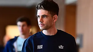 Van Aert maakt na vakantie zijn opwachting op verrassende plek
