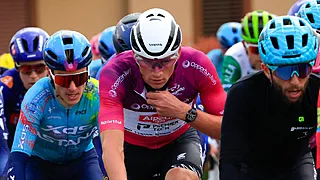 Naesen onthult hallucinant detail over Van Der Poel in Tirreno