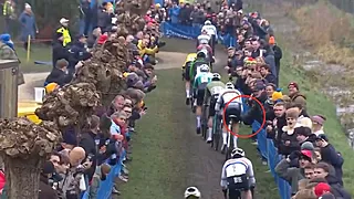 Fan komt zelf met een reactie na incident met Van der Poel