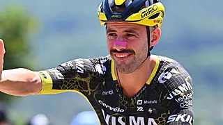 Campenaerts krijgt fantastische verrassing: ook Van Aert viert mee