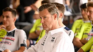 Lotto-Intermarché zet renner bijzonder pijnlijk aan de deur