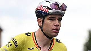 Van Aert plots kwetsbaar: “Doet me wat”