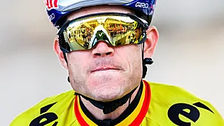 Van Aert maakt fans gek: opvallende actie zorgt voor ophef