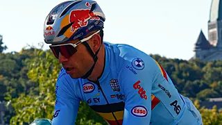 "Merk ik niets van": coach veegt zorgen over Van Aert van tafel  
