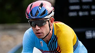 Wout van Aert begint met valse noot aan WK-trip