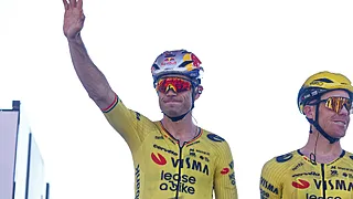 Van Aert geeft inkijkje in privéleven: "Laaaange zomer"