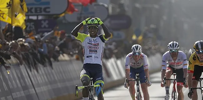 HEERLIJKE BEELDEN: Girmay onthaald als volksheld in Eritrea