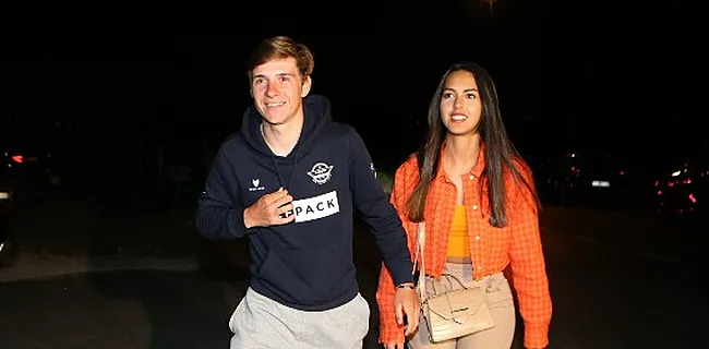 Wie is die ravissante 'Oumi' aan de zijde van Remco Evenepoel?