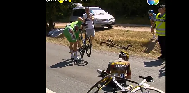Horror: Kruiswijk naar ziekenhuis, Van Aert te voet en val voor gele trui