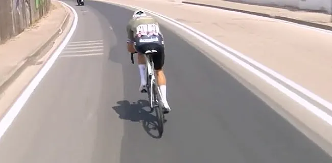 Van der Poel laat Giro-peloton kermen met verbluffende actie