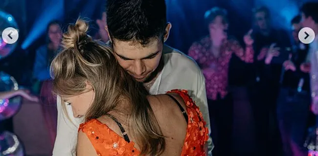 Wout van Aert vertederend richting Sarah: 'You tha best'