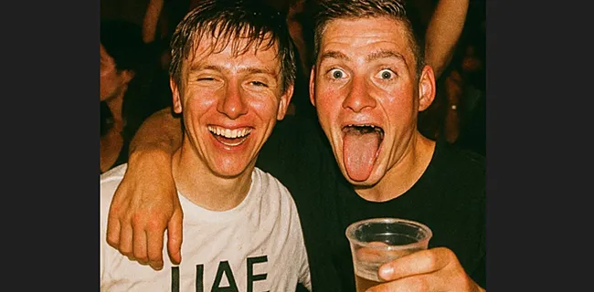 TUSSENSPRINT: Foto's afterparty Roubaix 'gelekt', schade bij Evenepoel na val