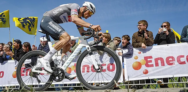 Van der Poel en Pogacar tonen zich vast op kasseien Parijs-Roubaix
