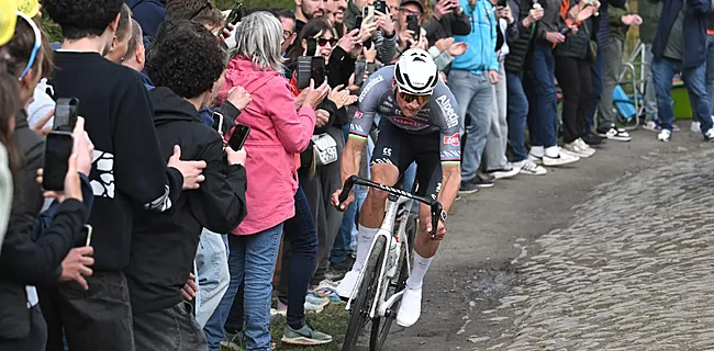 Van der Poel pislink na Parijs-Roubaix