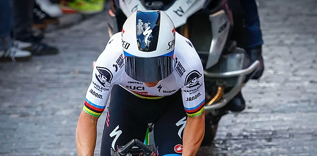 Valpartij fnuikt tijdrit Evenepoel, Roglic rijdt verkeerd 
