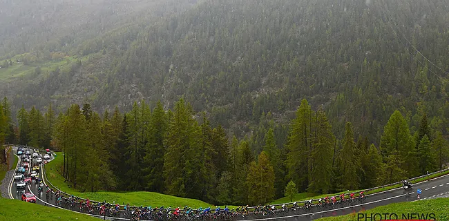 Renner deelt klap uit, Evenepoel fans zorgen voor hilariteit | Dopo Giro