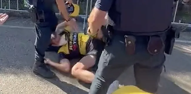 Zwaar medisch verdict voor Jumbo-Visma verzorger na politiegeweld in Vuelta
