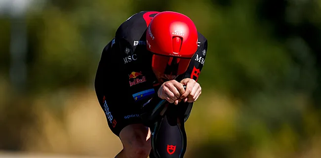Küng knalt naar tijdritzege, Van Aert komt tekort voor winst