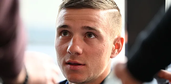 Evenepoel door het slijk gehaald: 'Hij heeft het recht niet'