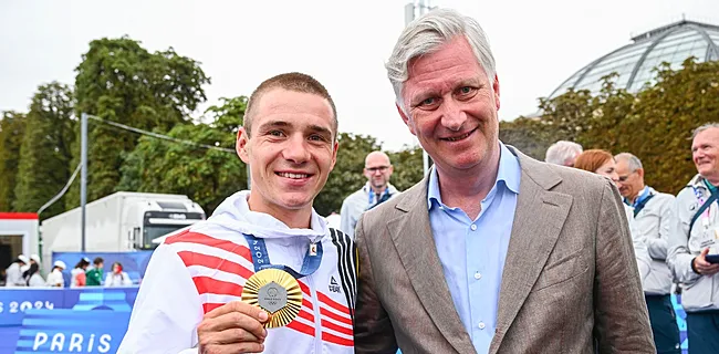 Ai! Remco Evenepoel gaat compleet de mist in bij Koning Filip