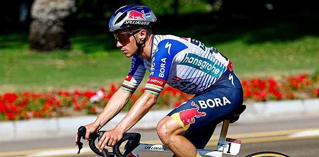 Evenepoel ontsnapt op het nippertje aan drama: 'Onder politiebegeleiding'