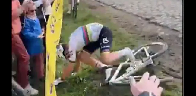 TUSSENSPRINT: Zó vierde Van der Poel Roubaix-winst, nieuwe beelden val Pogacar